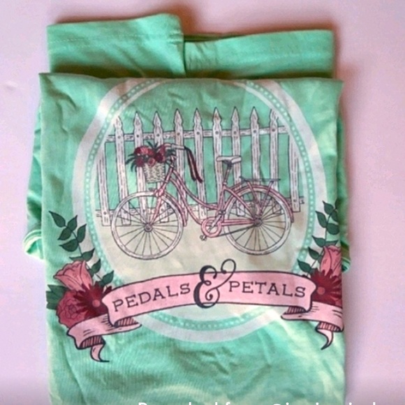ribbons & rows Tops - RIBBONS & ROWS Mint Green with Bicycle Print 100% Cotton T-SHIRT SMALL